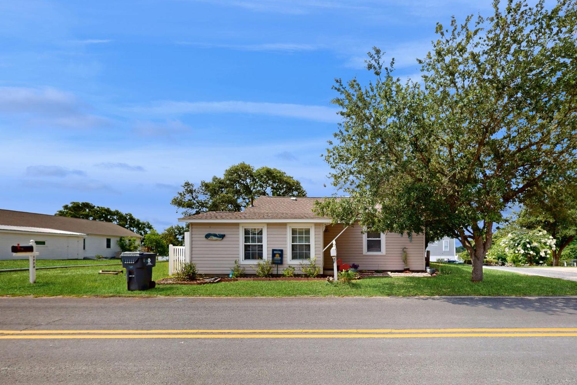 Coastal Cottage Shallotte Exterior photo